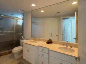 3370 Hidden Bay Dr 511, Aventura FL 33180