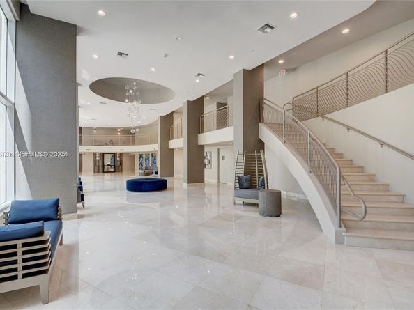 3370 Hidden Bay Dr 511, Aventura FL 33180