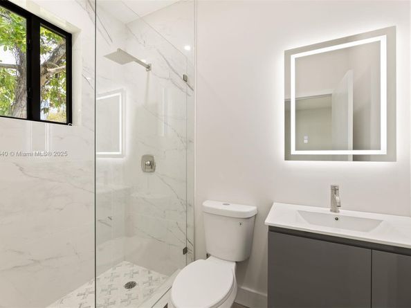 6850-6852 NW 4th AVE, Miami FL 33150