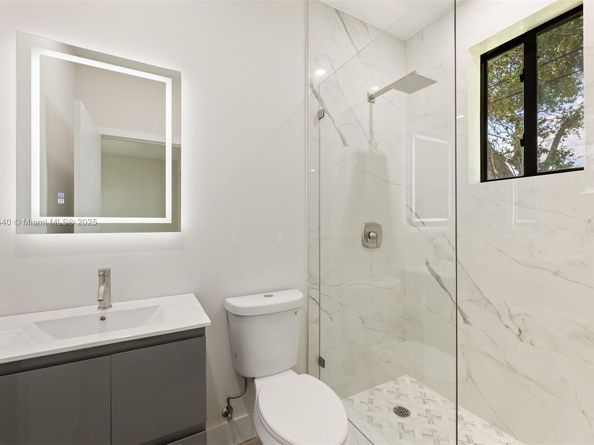6850-6852 NW 4th AVE, Miami FL 33150
