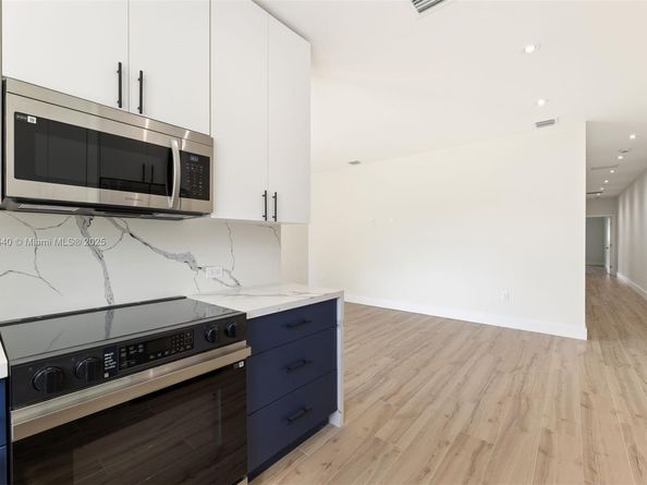 6850-6852 NW 4th AVE, Miami FL 33150