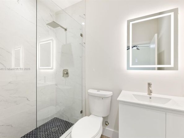 6850-6852 NW 4th AVE, Miami FL 33150
