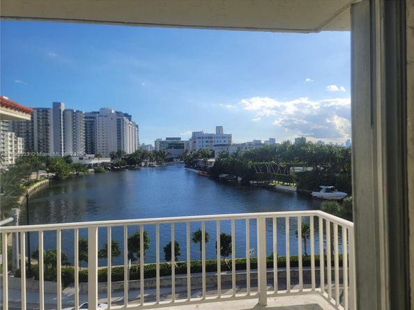 2600 Collins Ave 509, Miami Beach FL 33140