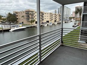 3849 NE 169th St 201, North Miami Beach FL 33160
