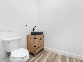 1001 NE 82nd St, Miami FL 33138