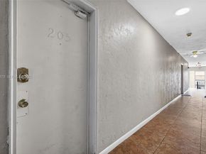 1555 Pennsylvania Ave 205, Miami Beach FL 33139