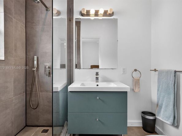 1555 Pennsylvania Ave 205, Miami Beach FL 33139