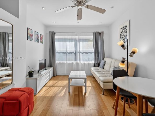 1555 Pennsylvania Ave 205, Miami Beach FL 33139