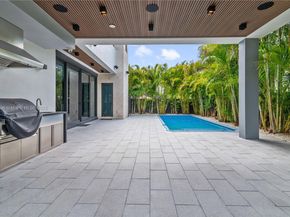 4235 NW 1st Ave, Miami FL 33127