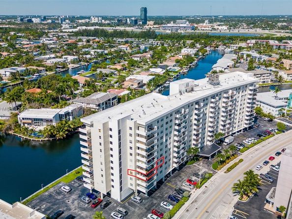 401 Golden Isles Dr 304, Hallandale Beach FL 33009