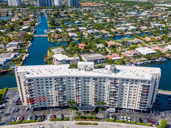 401 Golden Isles Dr 304, Hallandale Beach FL 33009