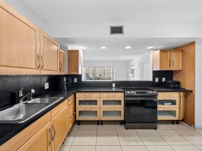 401 Golden Isles Dr 304, Hallandale Beach FL 33009