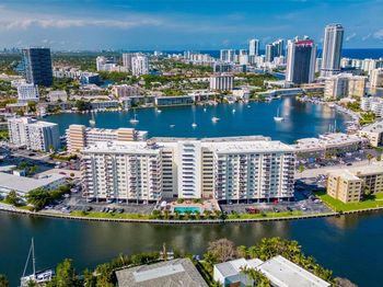 401 Golden Isles Dr