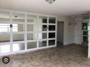 7800 Byron Ave 5, Miami Beach FL 33141