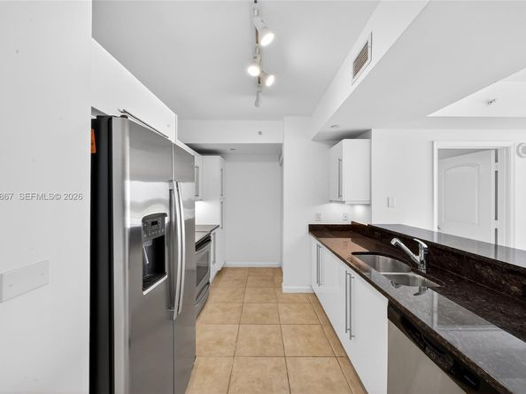 7350 SW 89th St 1703S, Miami FL 33156