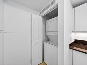 7350 SW 89th St 1703S, Miami FL 33156