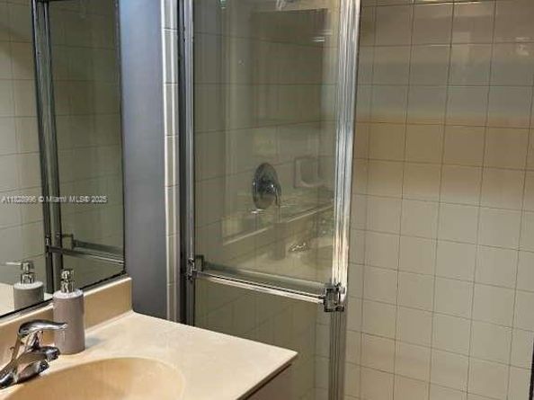 12415 SW 42nd St, Miramar FL 33027