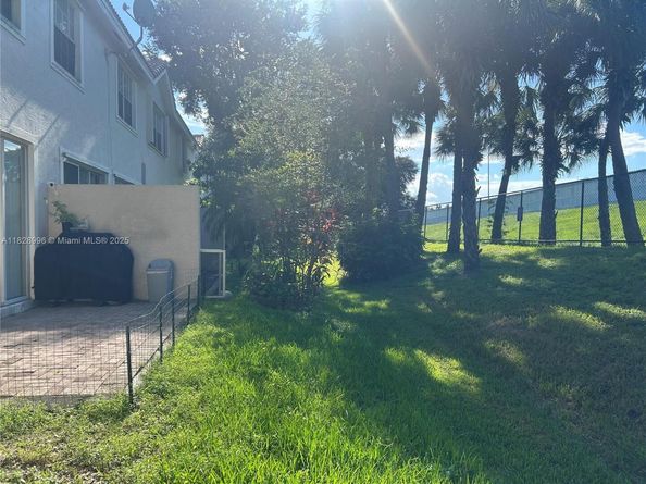 12415 SW 42nd St, Miramar FL 33027