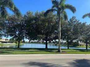 12415 SW 42nd St, Miramar FL 33027