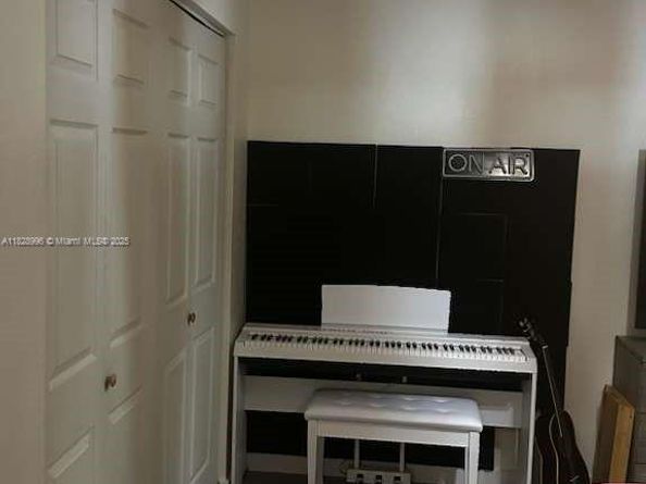 12415 SW 42nd St, Miramar FL 33027