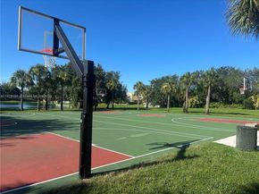 12415 SW 42nd St, Miramar FL 33027
