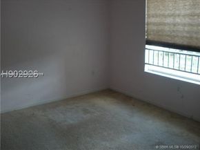 12415 SW 42nd St, Miramar FL 33027