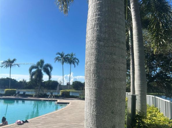 12415 SW 42nd St, Miramar FL 33027