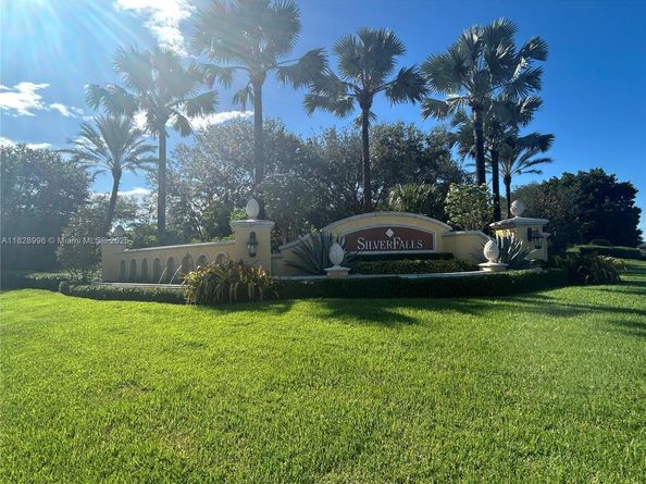12415 SW 42nd St, Miramar FL 33027