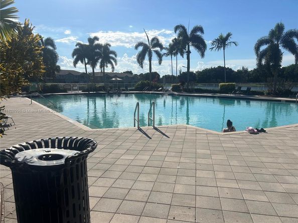 12415 SW 42nd St, Miramar FL 33027