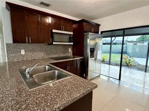 5020 NW 170th St, Miami Gardens FL 33055