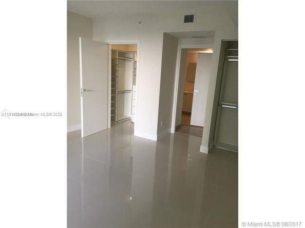 1300 Brickell Bay Dr 1807, Miami FL 33131