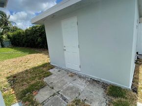 783 NW 98th St, Miami FL 33150