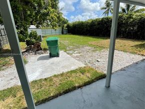 783 NW 98th St, Miami FL 33150