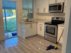783 NW 98th St, Miami FL 33150