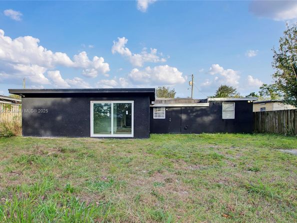 649 NW 24th Ave, Fort Lauderdale FL 33311