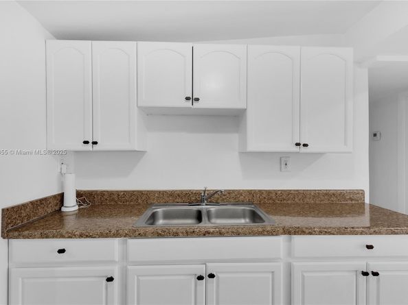 649 NW 24th Ave, Fort Lauderdale FL 33311