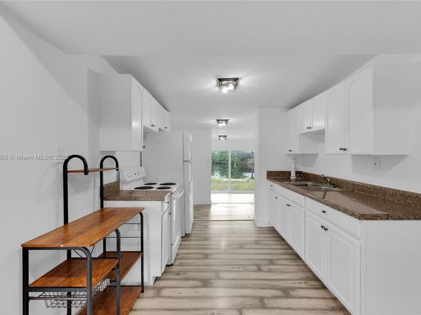 649 NW 24th Ave, Fort Lauderdale FL 33311