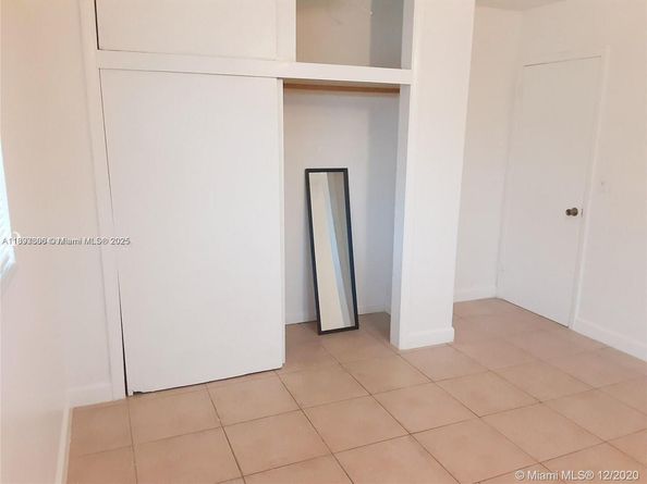 412 SW 10 St, Hallandale Beach FL 33009