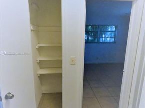 412 SW 10 St, Hallandale Beach FL 33009