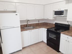 412 SW 10 St, Hallandale Beach FL 33009