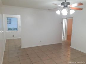 412 SW 10 St, Hallandale Beach FL 33009
