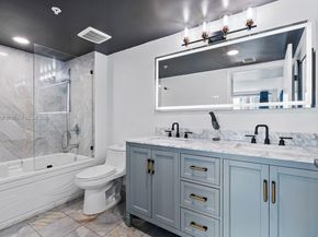 31 SE 5th St 2911, Miami FL 33131