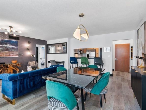 31 SE 5th St 2911, Miami FL 33131