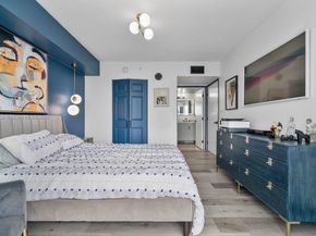 31 SE 5th St 2911, Miami FL 33131