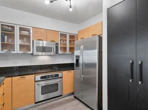 31 SE 5th St 2911, Miami FL 33131