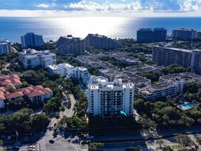 77 Crandon Blvd 3C, Key Biscayne FL 33149