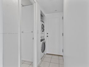 77 Crandon Blvd 3C, Key Biscayne FL 33149