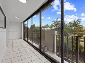 77 Crandon Blvd 3C, Key Biscayne FL 33149