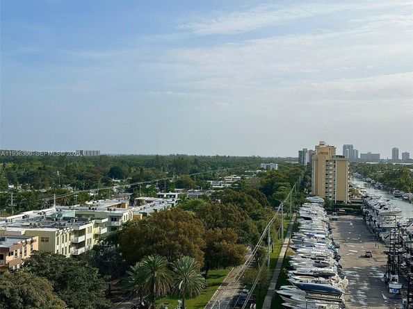 13499 Biscayne Blvd 1013, North Miami FL 33181