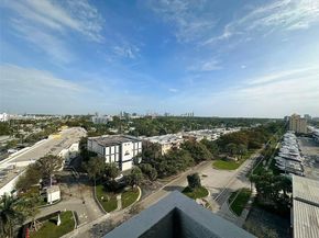 13499 Biscayne Blvd 1013, North Miami FL 33181